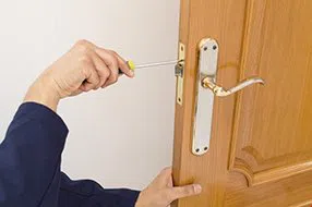 Lock Locksmith Tech Newport Coast, CA 949-430-7699 - lock-changing